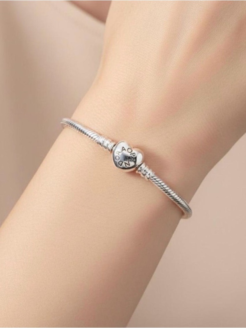 Pandora Silver Heart Clasp Snake Chain Bracelet - Picture 2 of 2